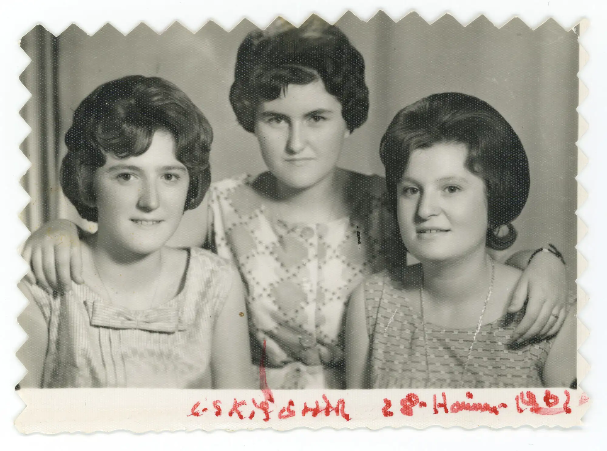 BEVFAM Arşivinden “Göz Teması” 212 Fotoğraf Festivali’nde