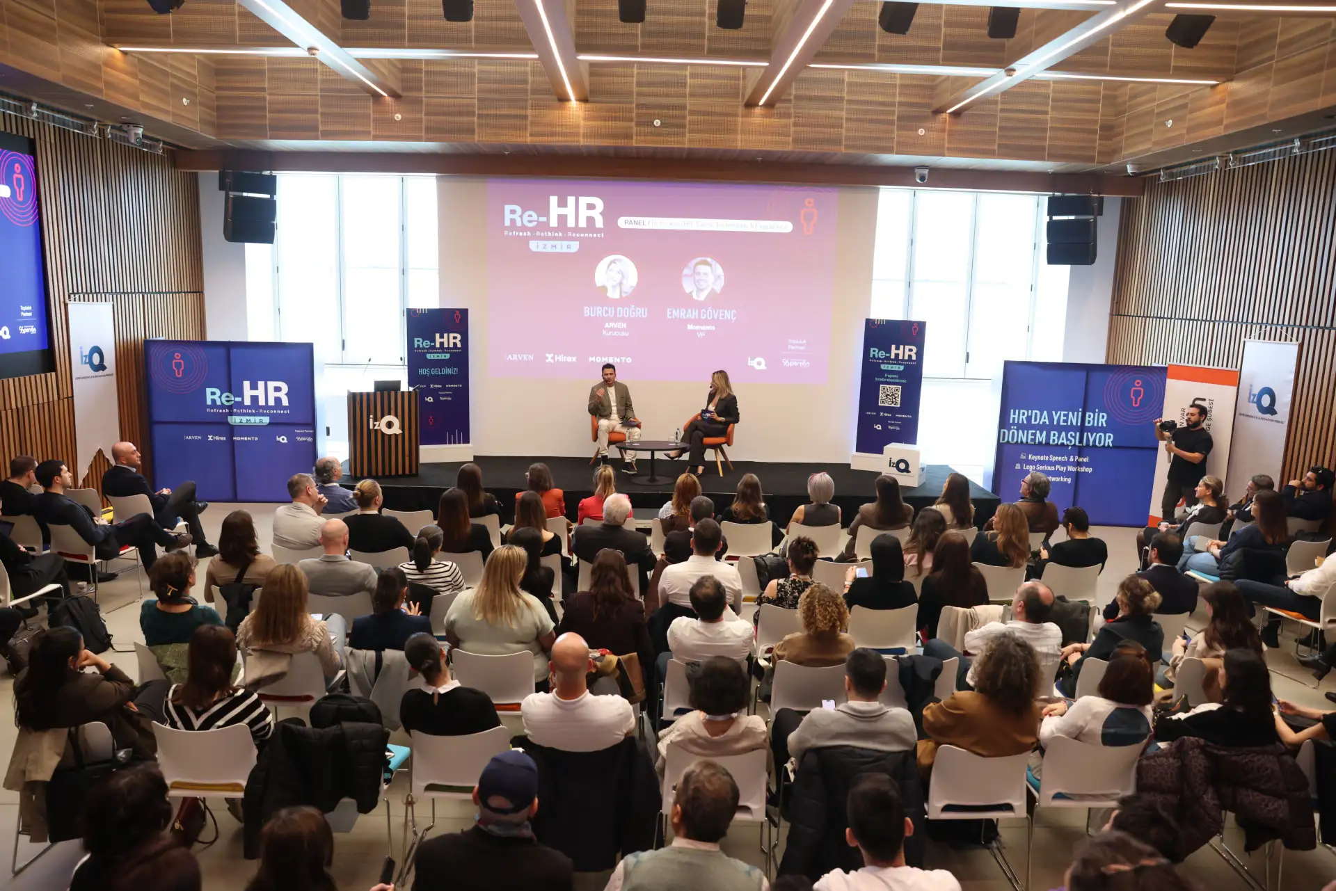 İK Dünyasının Nabzı İzmir’de Attı: Geleceğin İnsan Kaynakları Dinamikleri Re-HR’da Mercek Altına Alındı