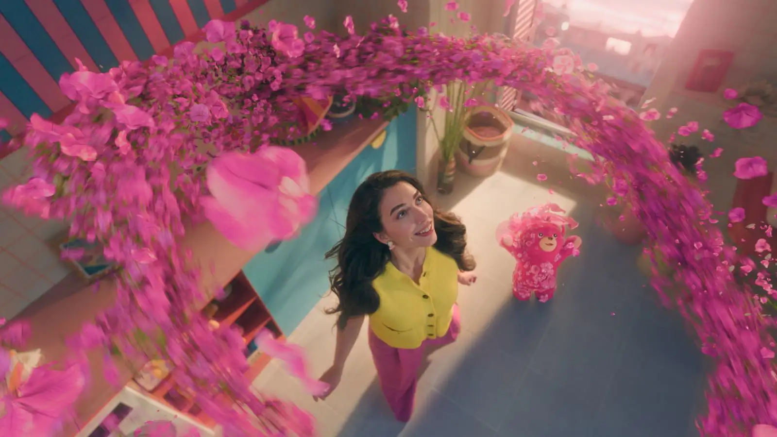 Yumoş, Yeni Ürünü Yumoş Çamaşır Parfümü'nü Tanıttı